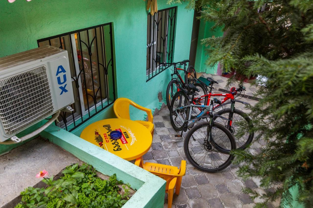 Salomes Apartment Tuti Bordschomi Exterior foto